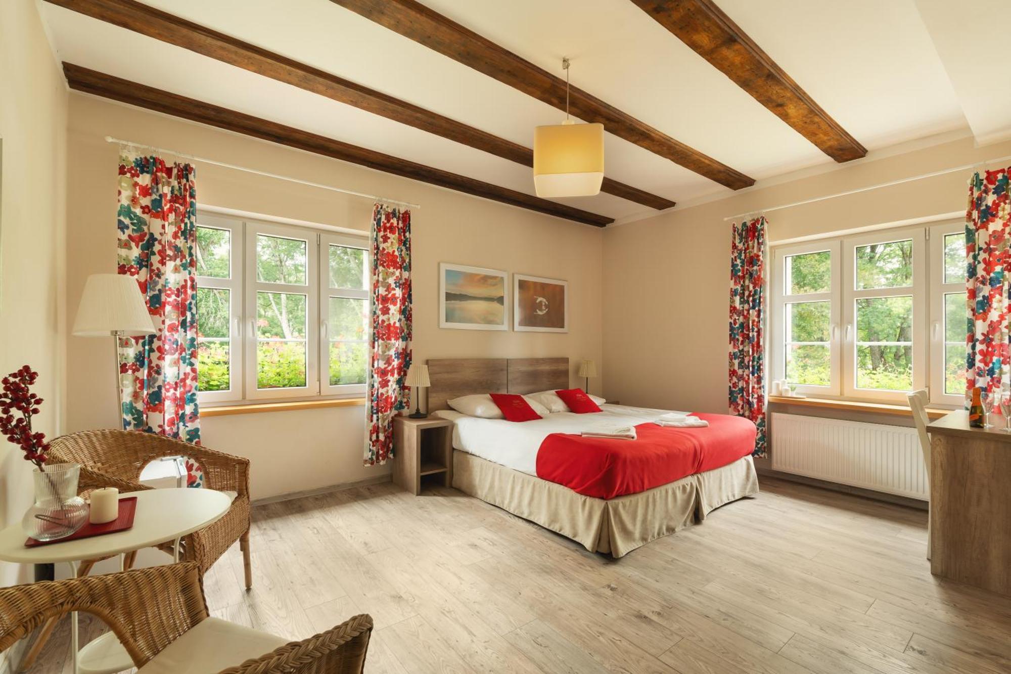 Hotel Stary Mlyn Strzeszyn Lubowo  Esterno foto