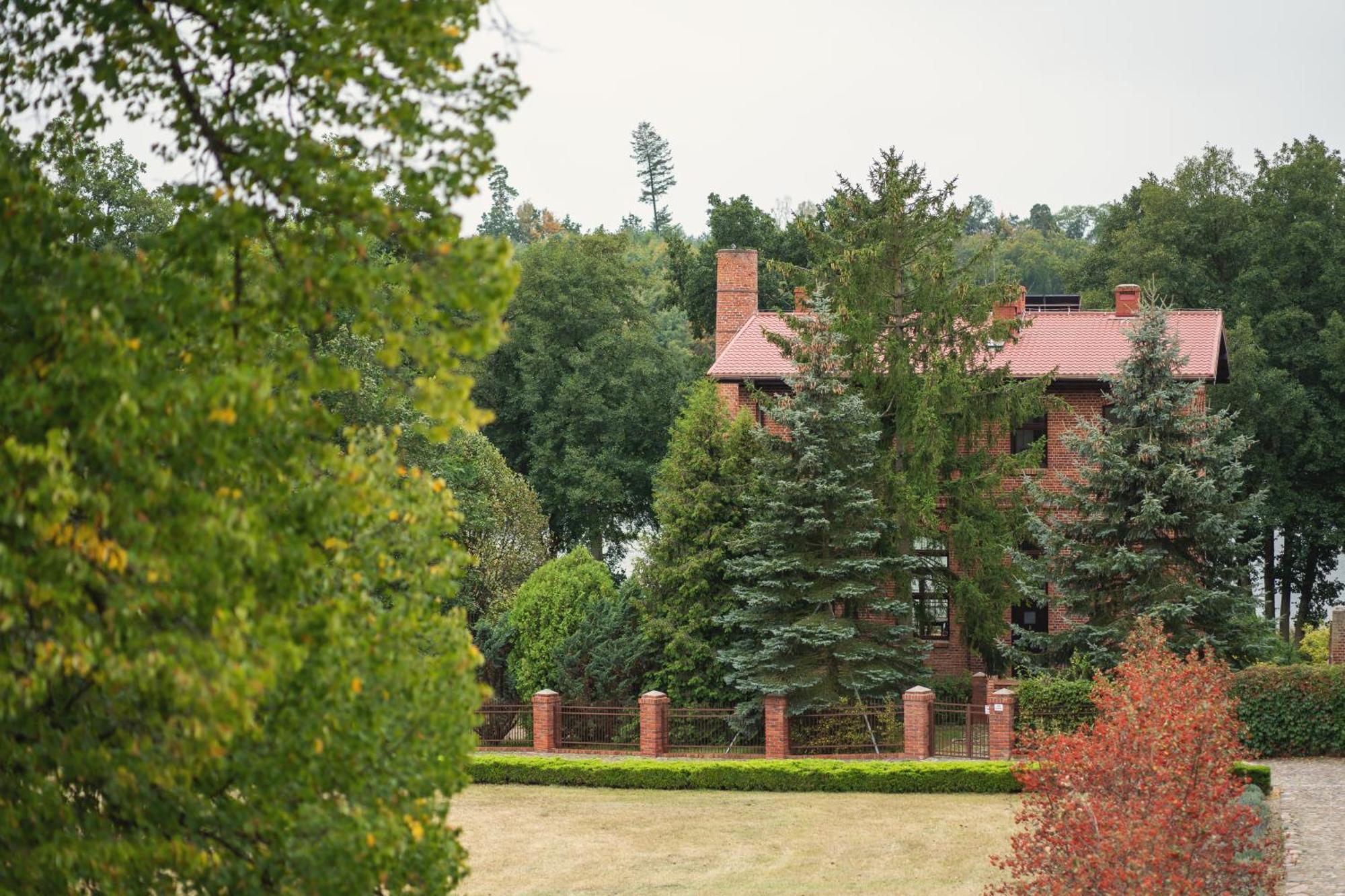 Hotel Stary Mlyn Strzeszyn Lubowo  Esterno foto