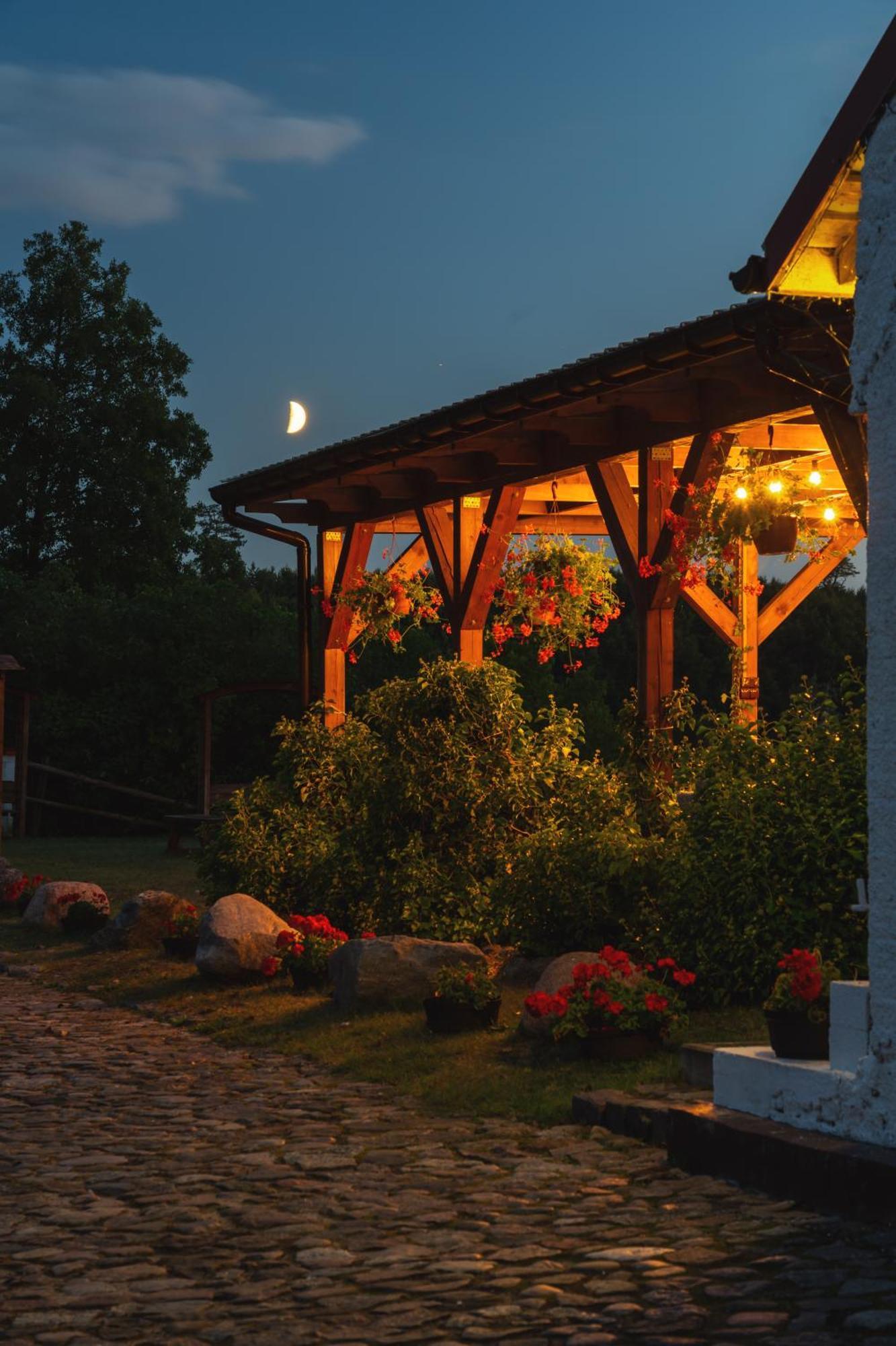 Hotel Stary Mlyn Strzeszyn Lubowo  Esterno foto